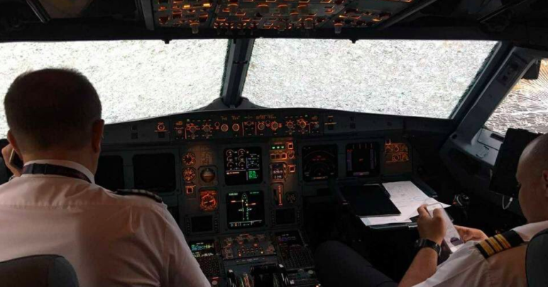 #Video Granizo en Estambul provoca aterrizaje de emergencia