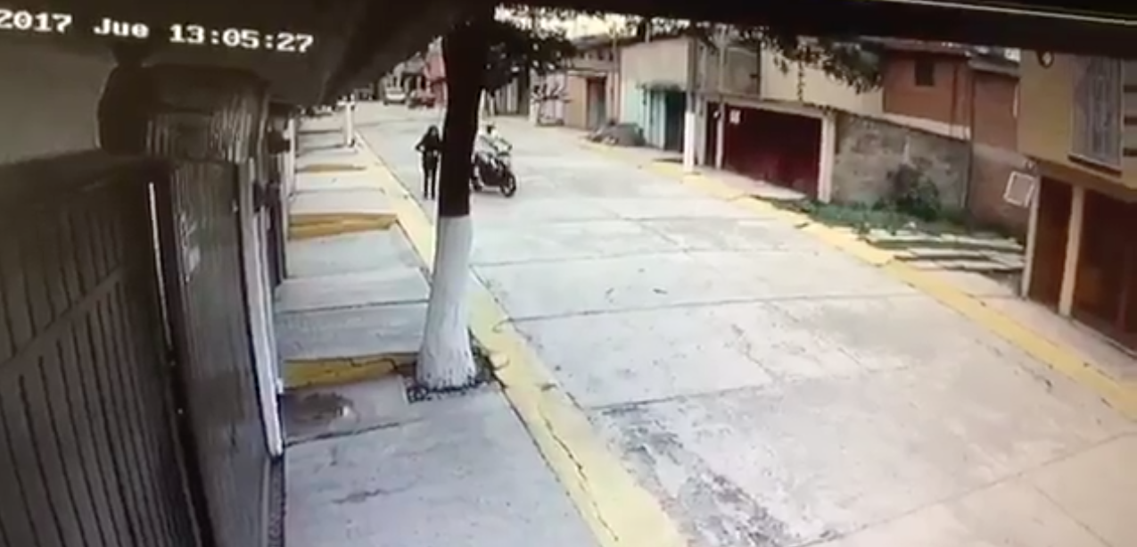 #Video Asaltan a joven en Chimalhuacán #Video Asaltan a joven en Chimalhuacán