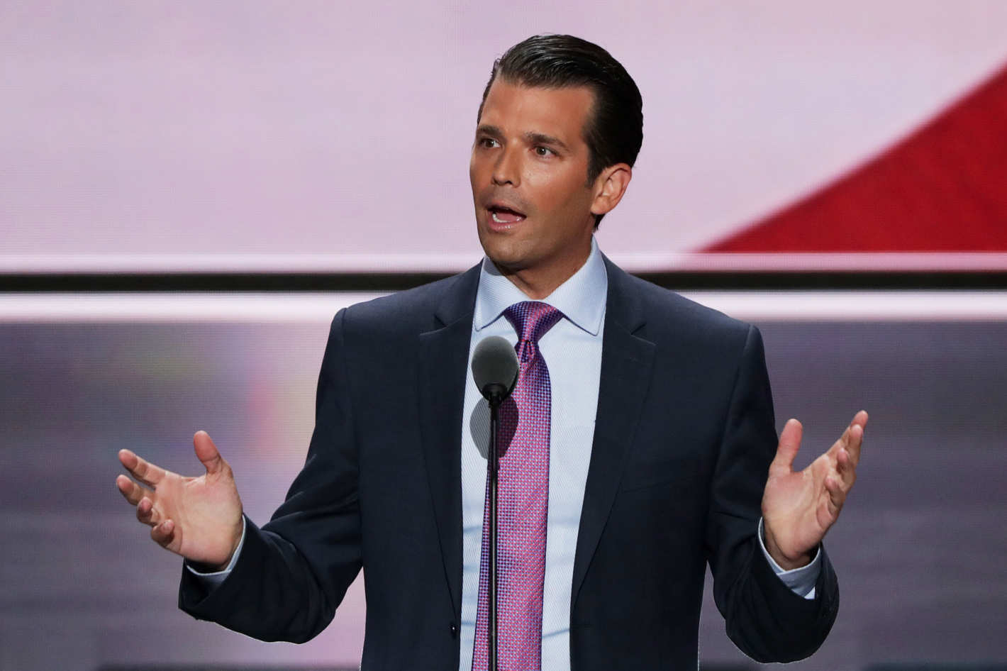 "Mi hijo Donald dio abiertamente sus correos": Trump - DONALD-Jr-Foto-de-Alex-Wong