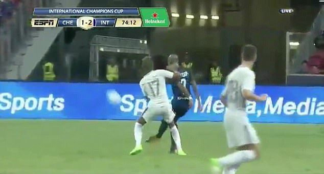 #Video Jugador del Inter mete autogol de 40 metros