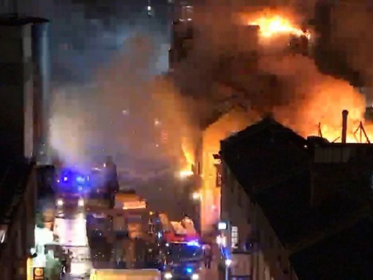 Se incendia el mercado Camden Lock en Londres - Incendio-mercado-londres-5