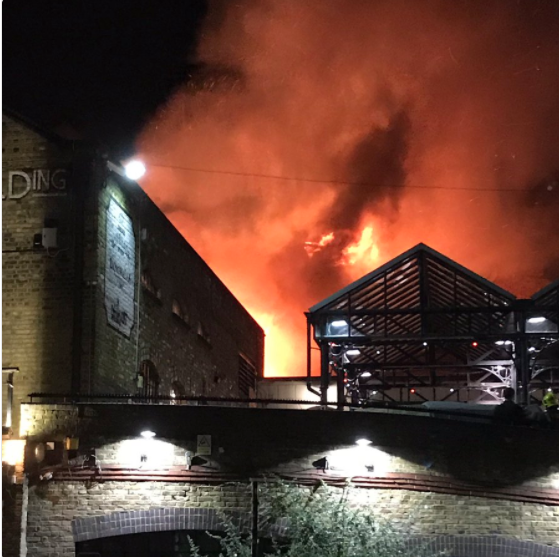 Se incendia el mercado Camden Lock en Londres - Incendio-mercado-londres