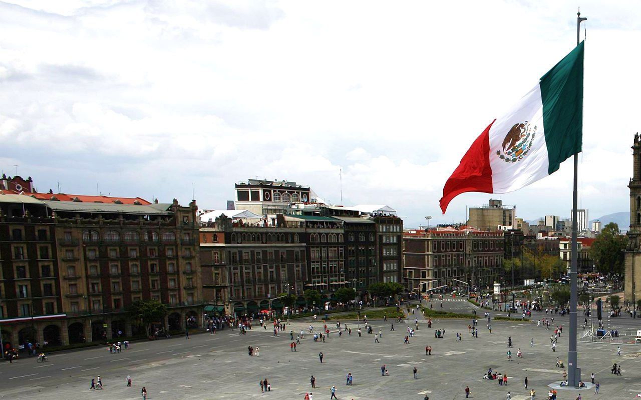 Standard & Poor’s mejora perspectiva de calificación de México de negativa a estable
