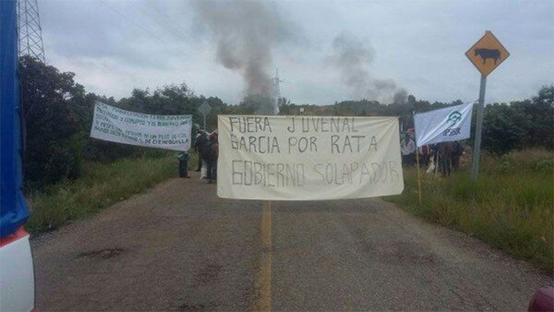 Amarran a funcionario de gobierno en Oaxaca por no solucionar conflicto