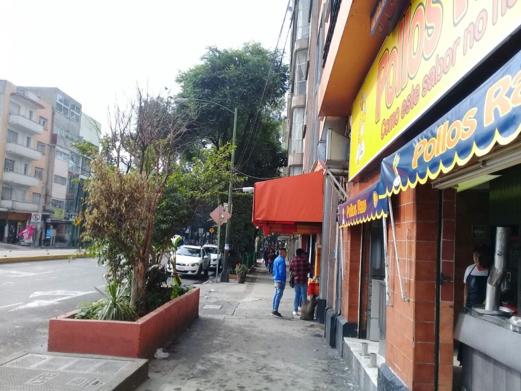 Retiran ambulantes del corredor Roma Condesa - Taquería-después-1024x768