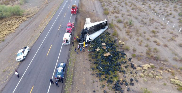 Rescatan a chofer prensado en tráiler en Sonora