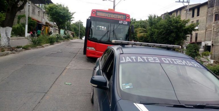 Muere chofer de transporte público baleado en Acapulco
