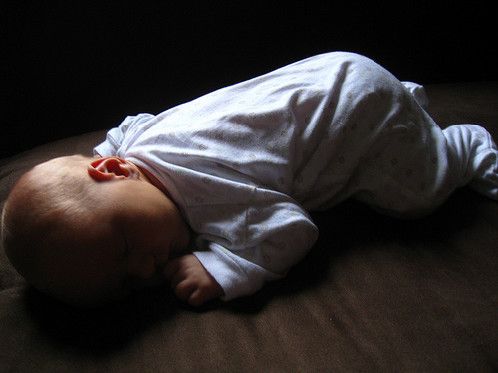 La oscuridad provee de beneficios a los bebés