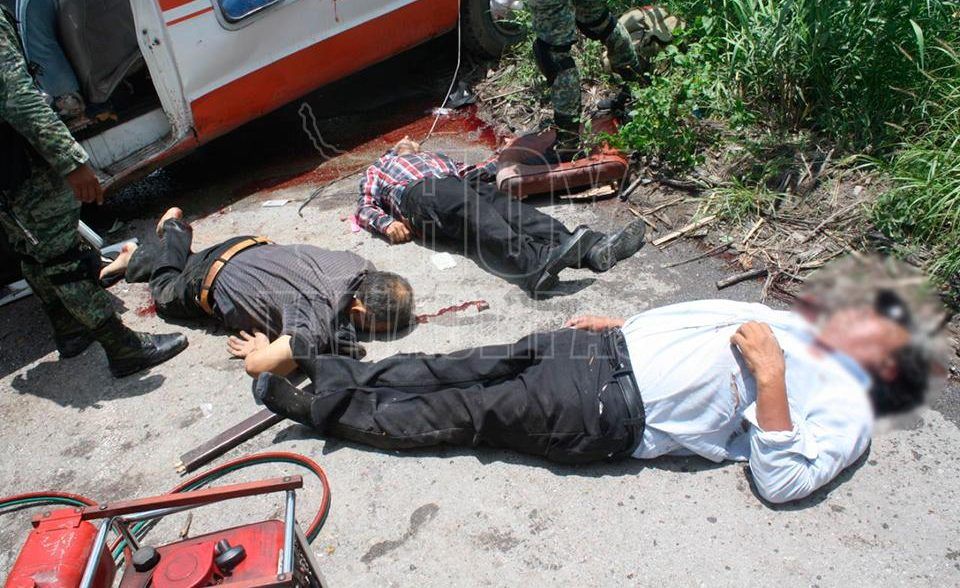 Choque entre camioneta y autobús deja cuatro muertos en Tamaulipas