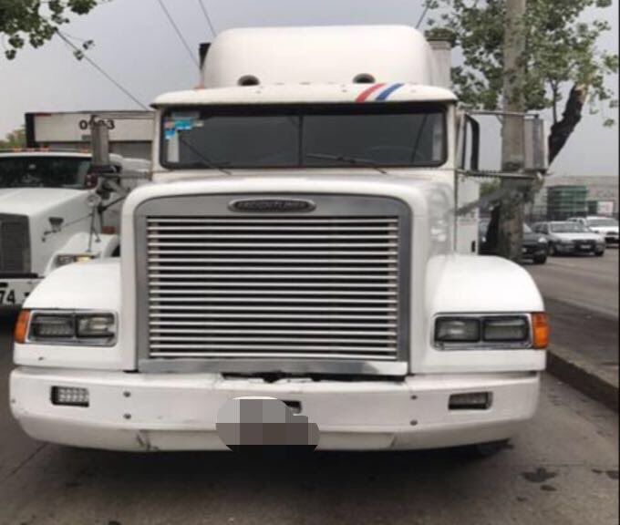 Video: detienen a involucrado en robo de tráiler con 24 toneladas de leche