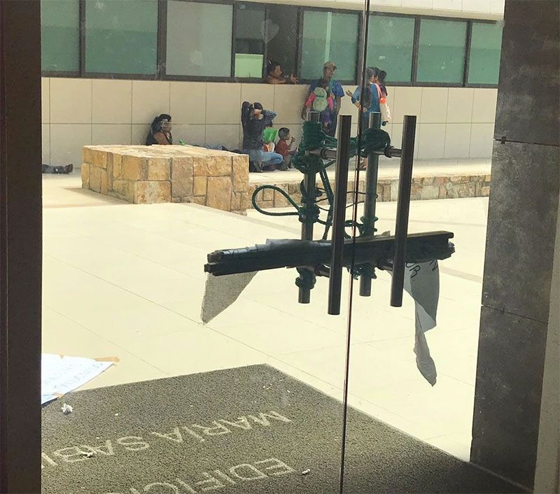 Secuestran a empleados de gobierno de Oaxaca