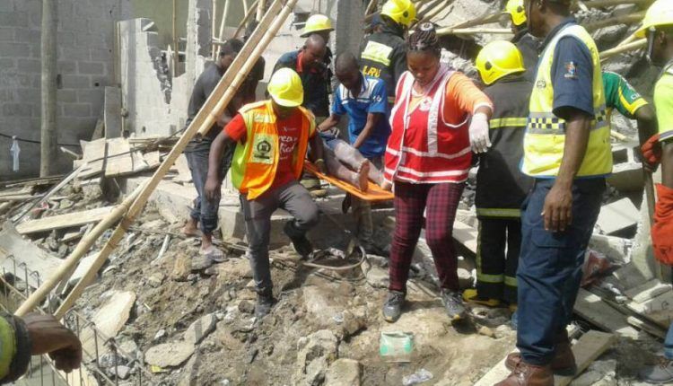 Mueren ocho personas al derrumbarse edificio en Nigeria - colapso-edificio-nigeria