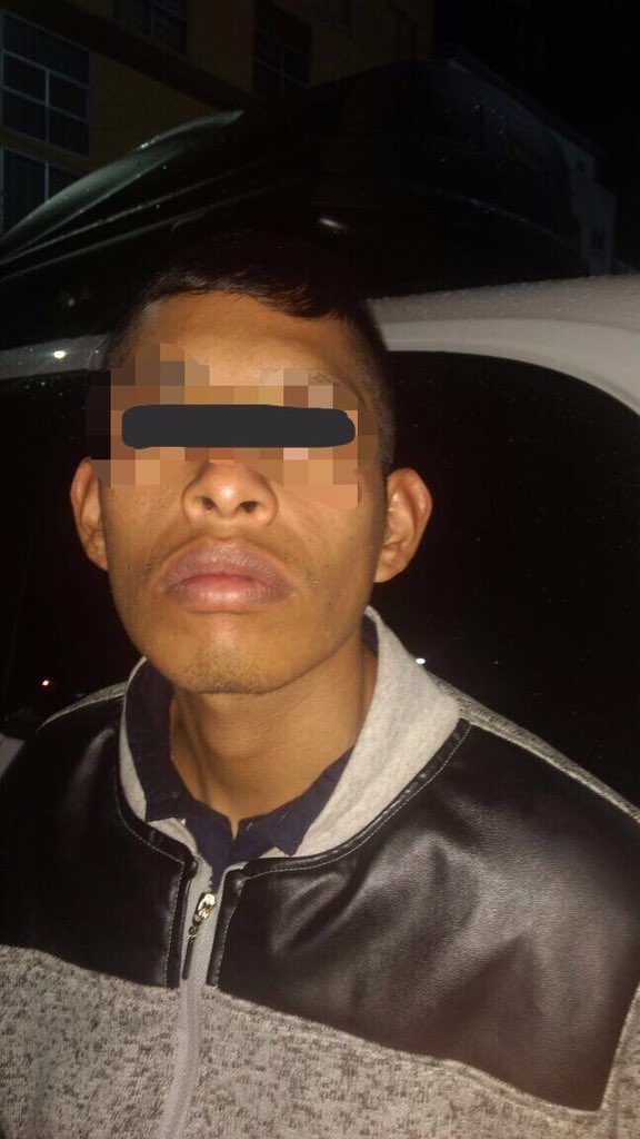 Detienen a tres por robo a tienda de accesorios para celular - detenido-por-robo-a-tienda-576x1024