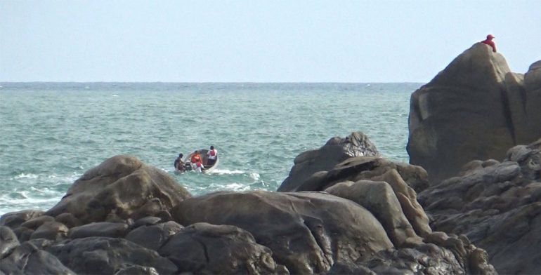 Olas arrastran a hombre en Puerto Escondido