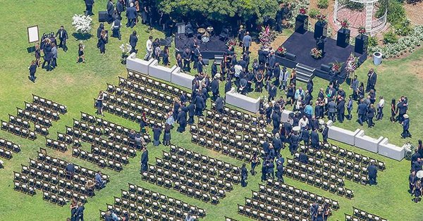 Realizan funeral de Chester Bennington