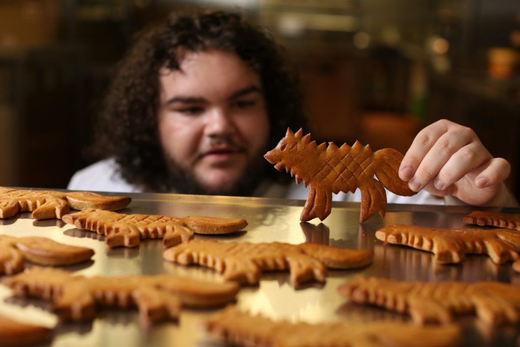 Actor de Game of Thrones lanza pastelería temática