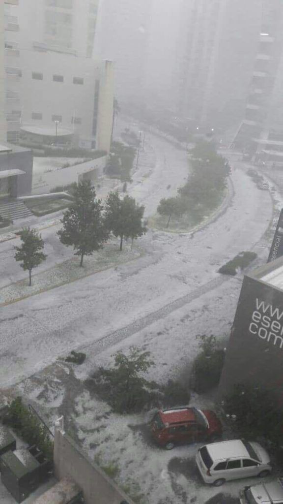 Inundaciones y granizo en Guadalajara - guadalajara-inundación-576x1024