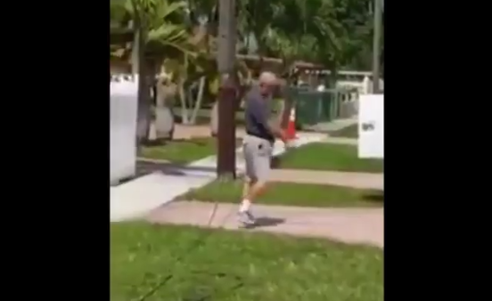 Video: hombre poncha llantas a balazos