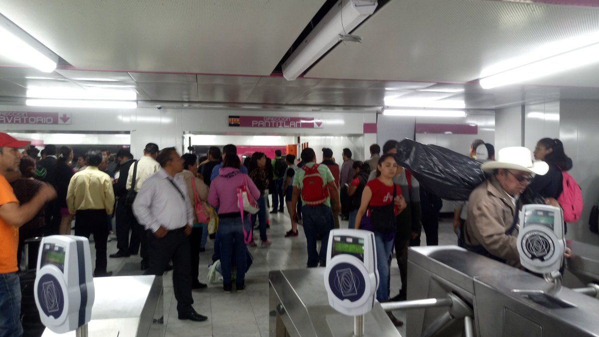 Cae hombre a vías del Metro Balbuena
