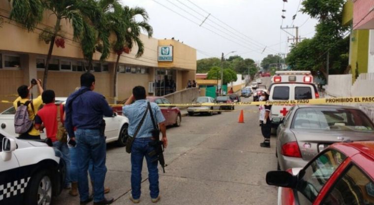 Ejecutan a policía en clínica del IMSS en Veracruz
