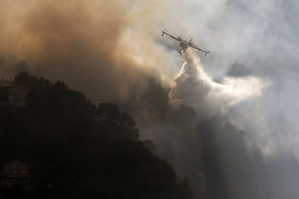 Desalojan a 10 mil personas por incendio forestal en Francia - incendio-francia-efe