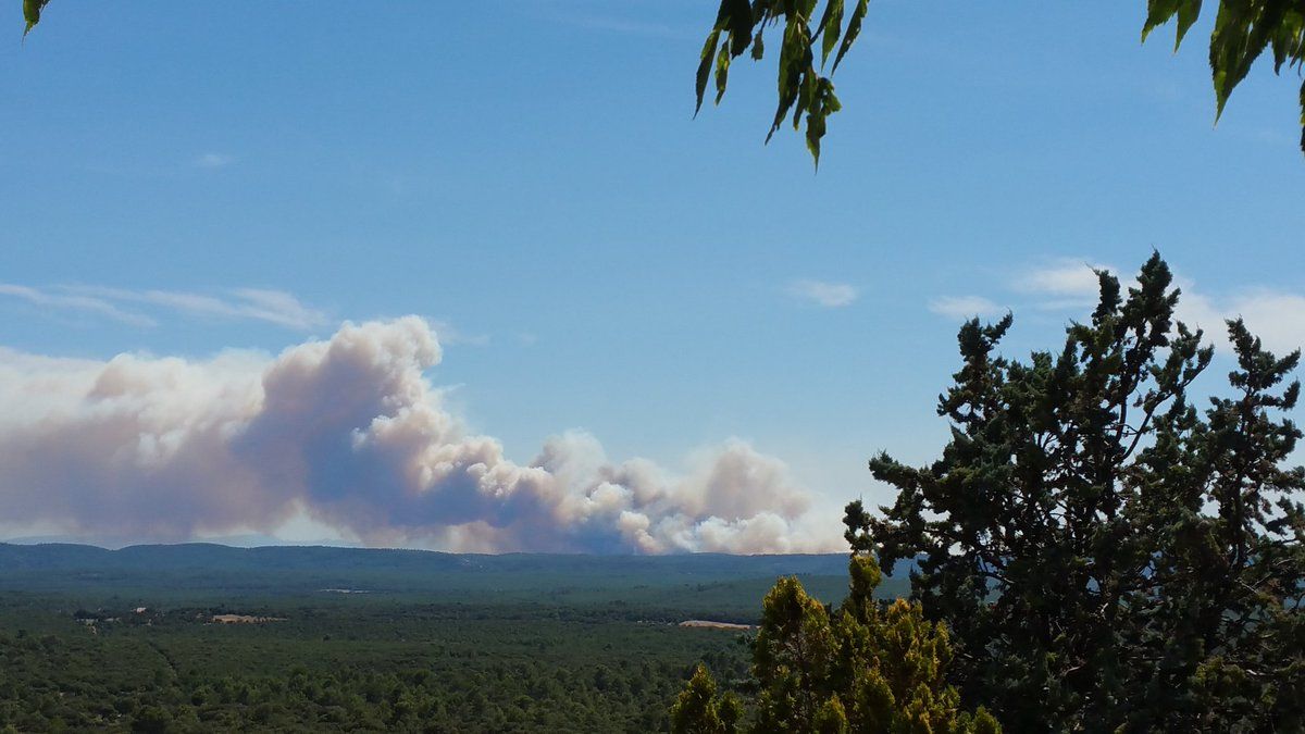 Incendios consumen bosques en sur de Francia - incendios-var