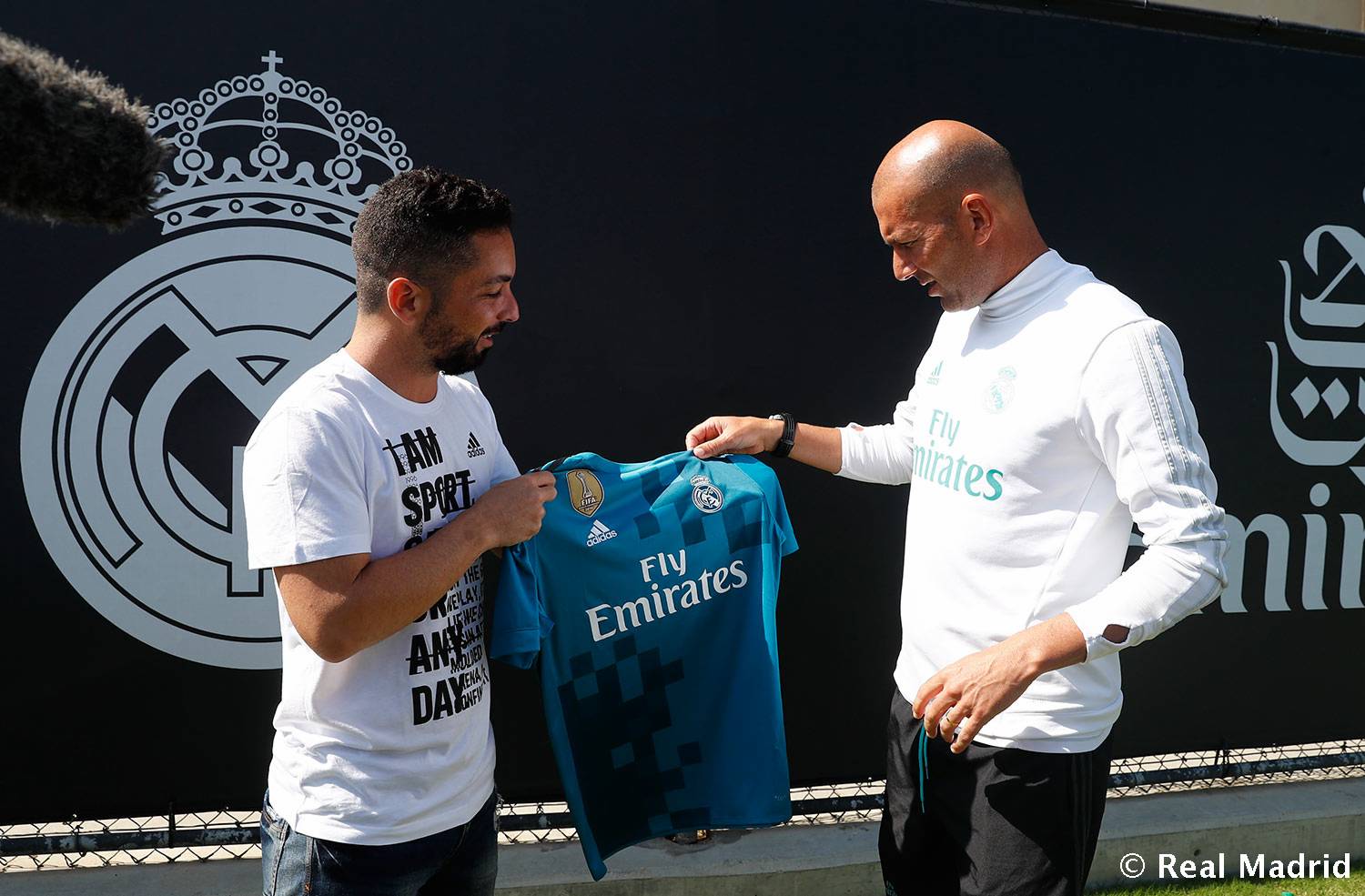 Real Madrid presenta su tercer uniforme - jesus-serrano-zidane