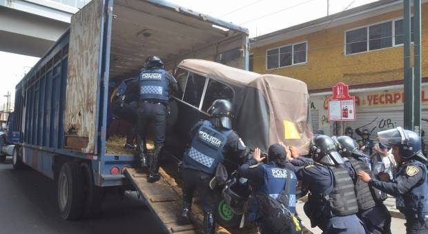 Los mototaxis no están autorizados a diferencia de los bicitaxis Los mototaxis no están autorizados a diferencia de los bicitaxis
