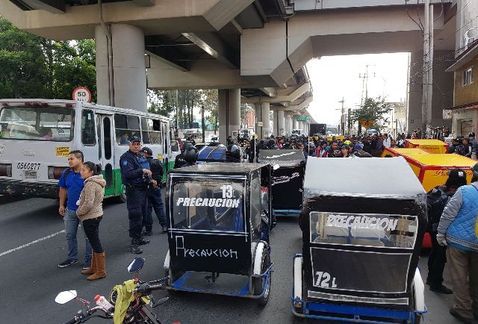 Retiran 70 mototaxis de Tláhuac
