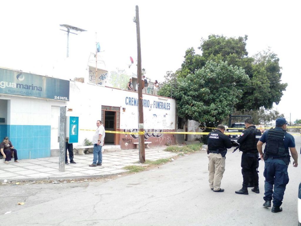 Joven muere atorado en ducto de aire en funeraria - muerto-en-funeraria-1024x768