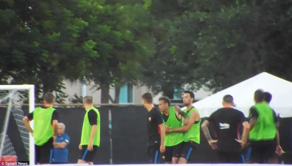 #Video Neymar abandona entrenamiento con el Barça tras pelea