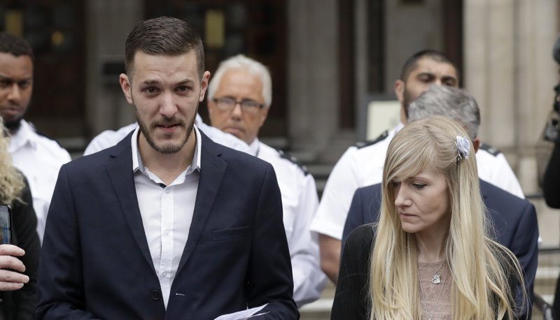 Padres de Charlie Gard quieren llevarlo a casa antes de que muera Padres de Charlie Gard quieren llevarlo a casa antes de que muera