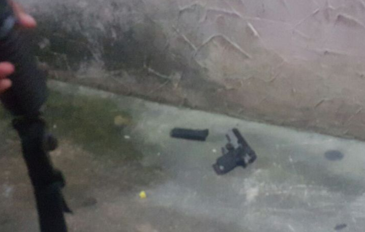 Detienen a tres por enfrentamiento en Playa del Carmen - pistola-playa-del-carmen