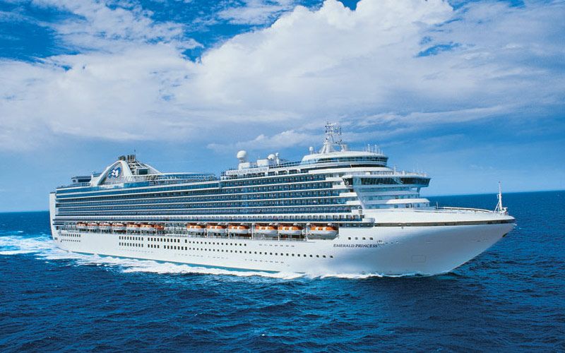 Asesina a su esposa en un crucero por Alaska - princess-cruise-line-emerald-princess-exterior-02-gallery