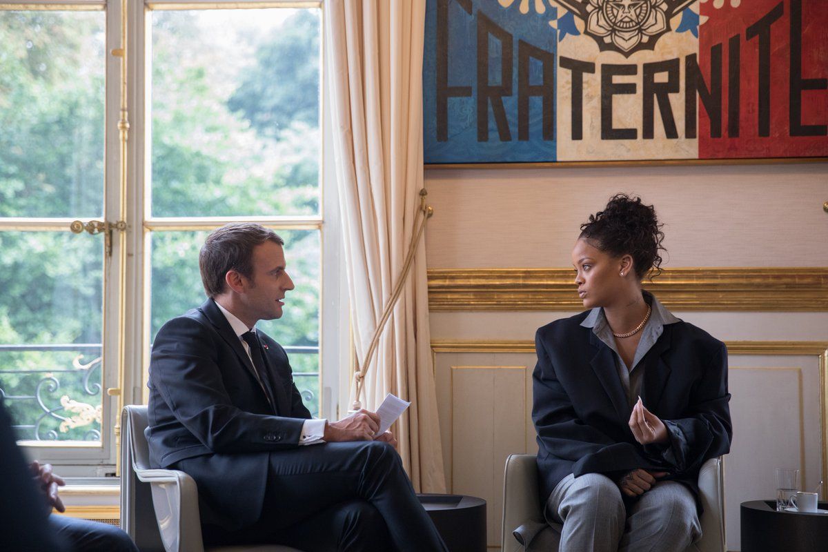 Emmanuel Macron se reúne con Rihanna