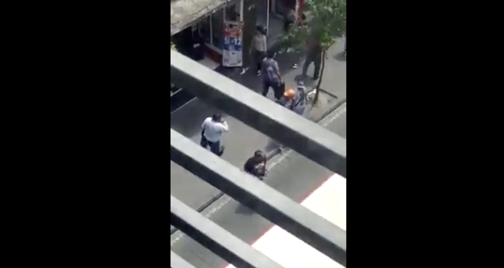 #Video Así operan las bandas de robo de celulares en Plaza de la Tecnología