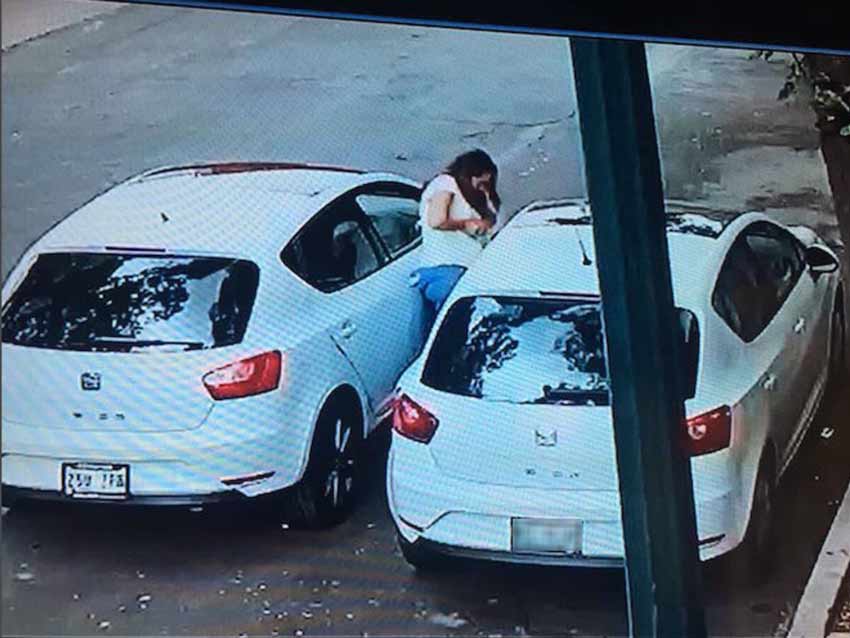 Mujer roba espejo idéntico al de su auto en la Escandón - robo-espejo1