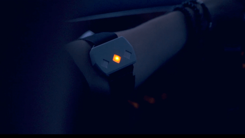 La pulsera que impide dormirse al volante - steer-mashable1