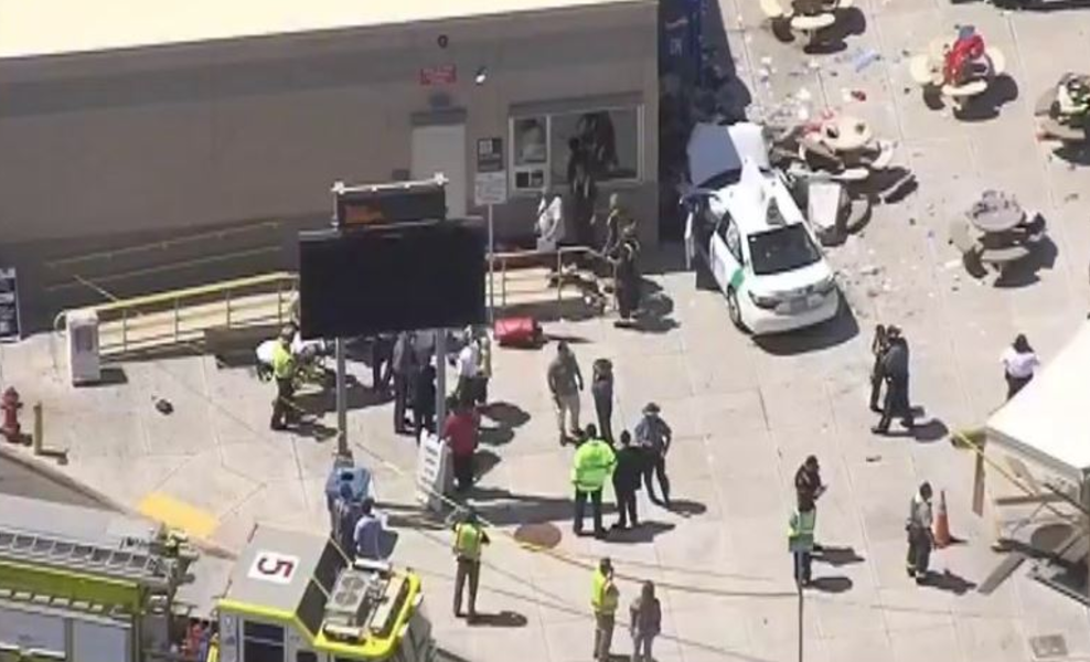 Taxi atropella a 10 peatones cerca del aeropuerto de Boston - taxi-boston2