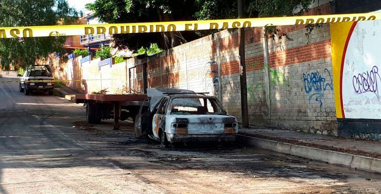 Encuentran cadáver calcinado dentro de taxi en Oaxaca - taxi-calcinado-oaxaca1
