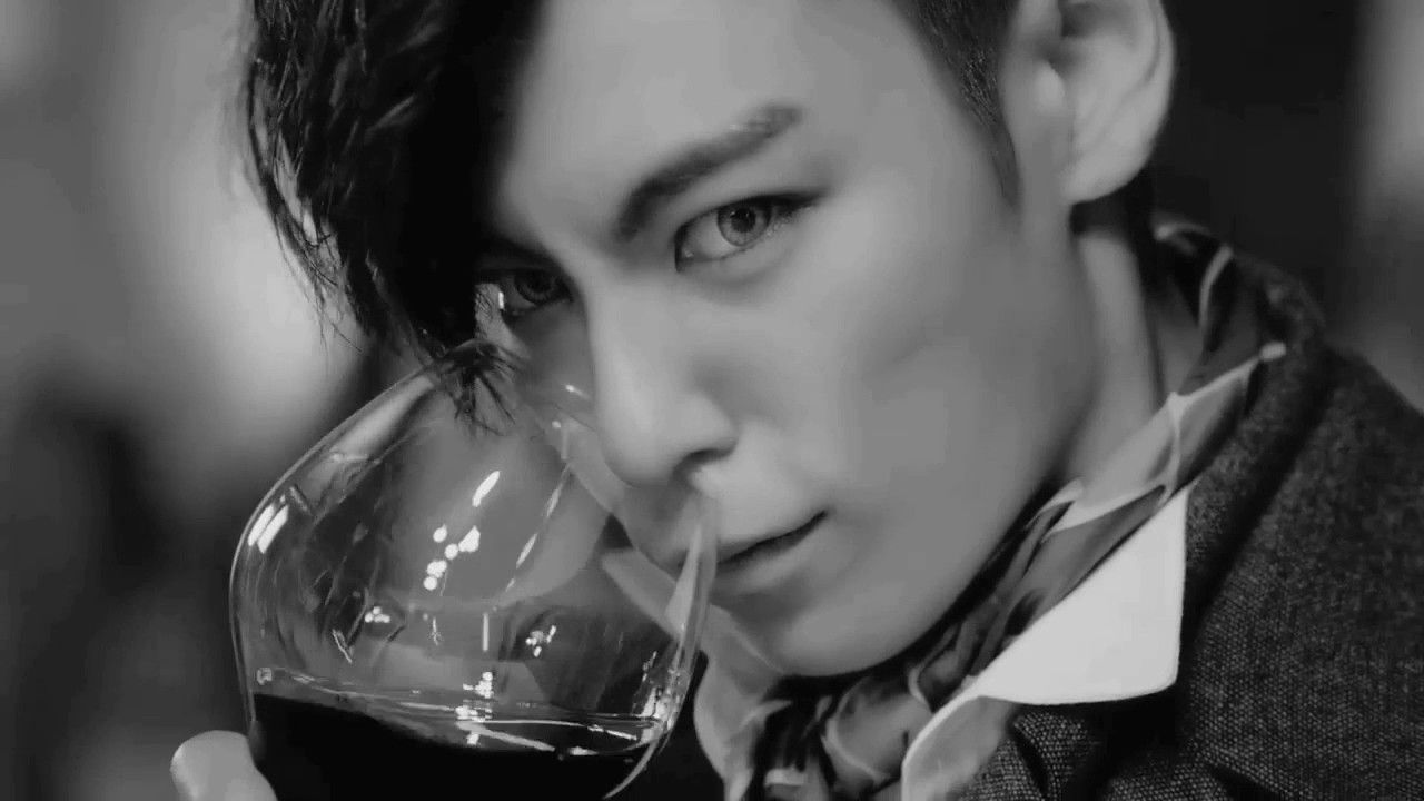 Condenan a cantante surcoreano por consumir mariguana