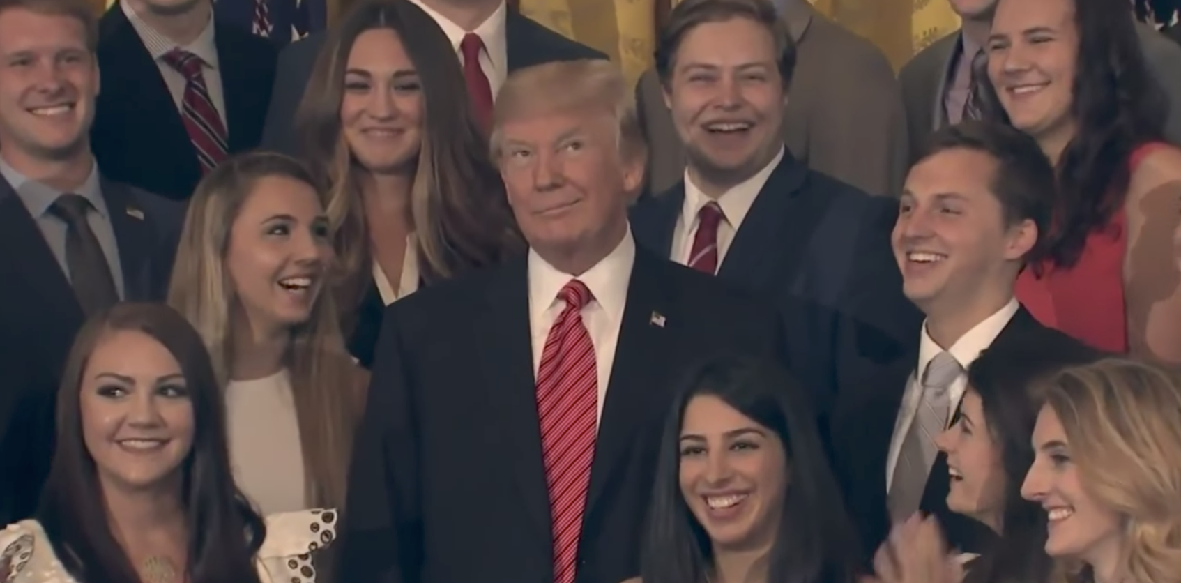 #Video Trump pide guardar silencio a periodista