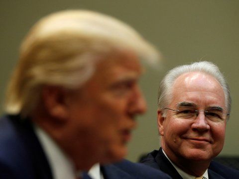 Trump bromeó con despedir a secretario de Salud - trump-rice