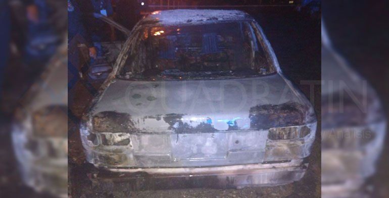 Queman cuatro vehículos en Chilpancingo - vehiculos-quemados