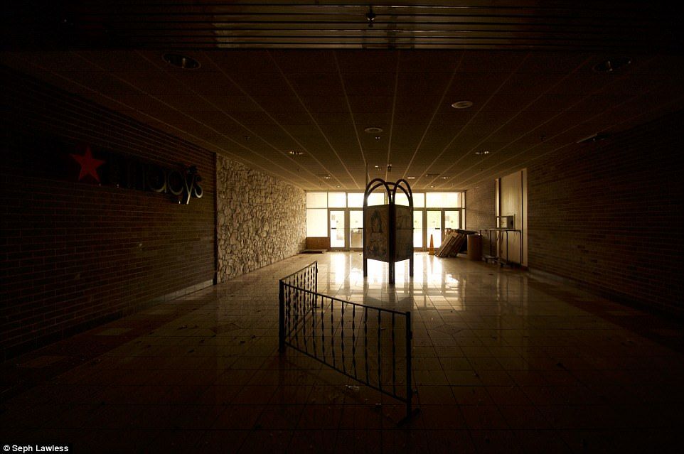 #FOTOS El abandono de los centros comerciales en Estados Unidos - 16