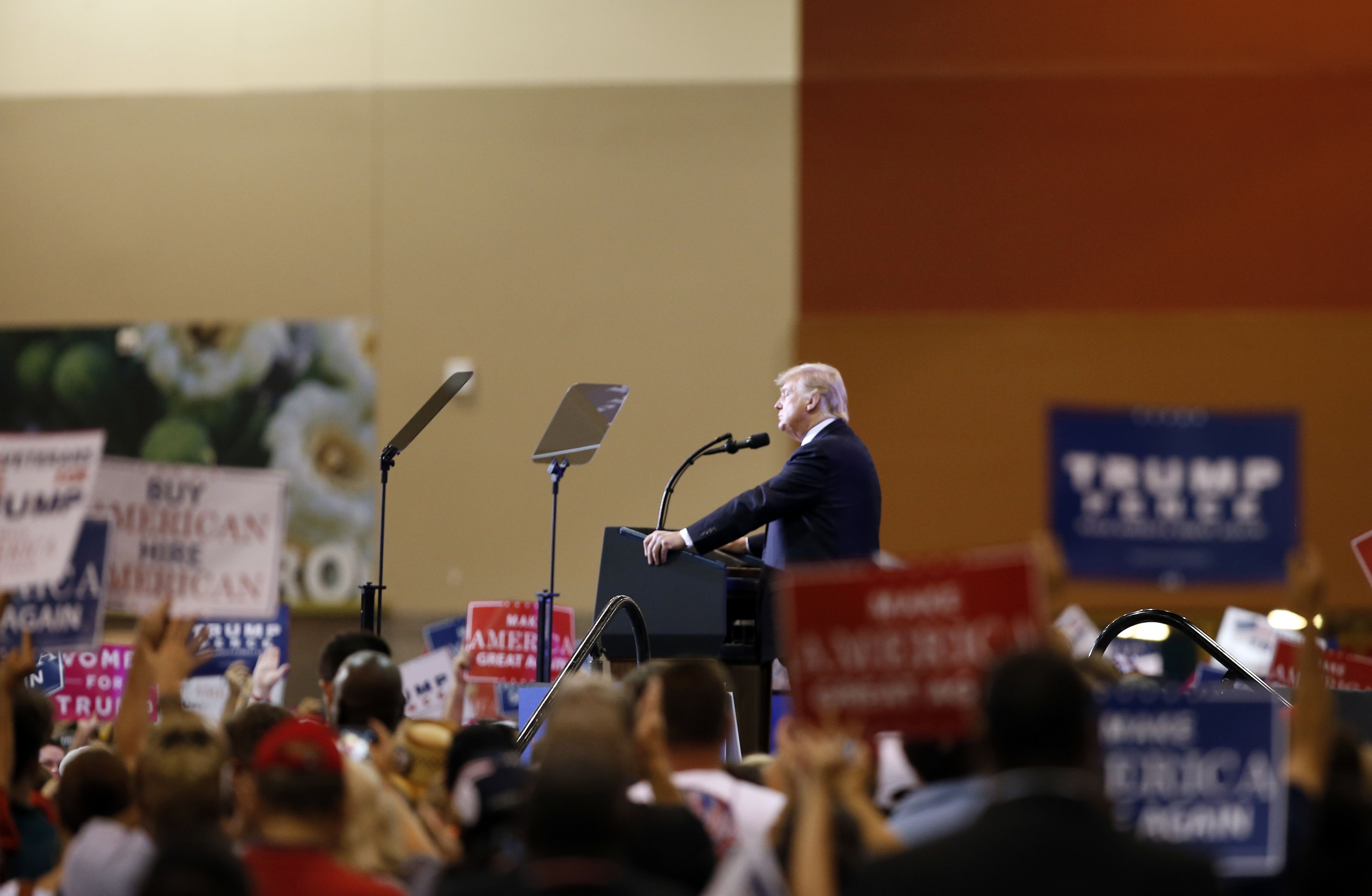 Disturbios por mitin de Donald Trump en Phoenix