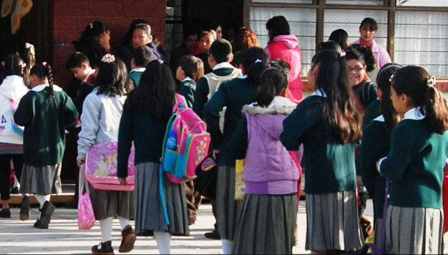 Regresan a clase un millon 700 mil estudiantes en la Ciudad de México