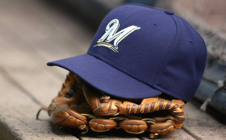 Prospecto de los Cerveceros en estado crítico tras pelotazo