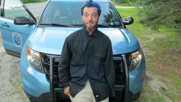 Detienen a hombre con máscara de payaso y armado con machete - Creepy20Clown202_8701317_ver1.0_640_360