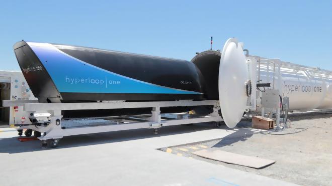 Cápsula en Hyperloop One supera los 300 km/h